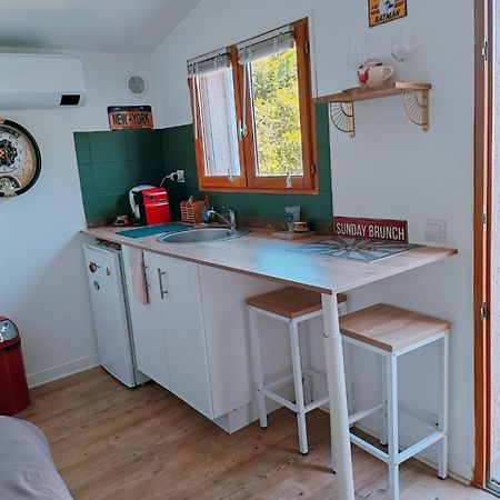 Casa Davia. Studio Independant Meuble. Фуриани Экстерьер фото